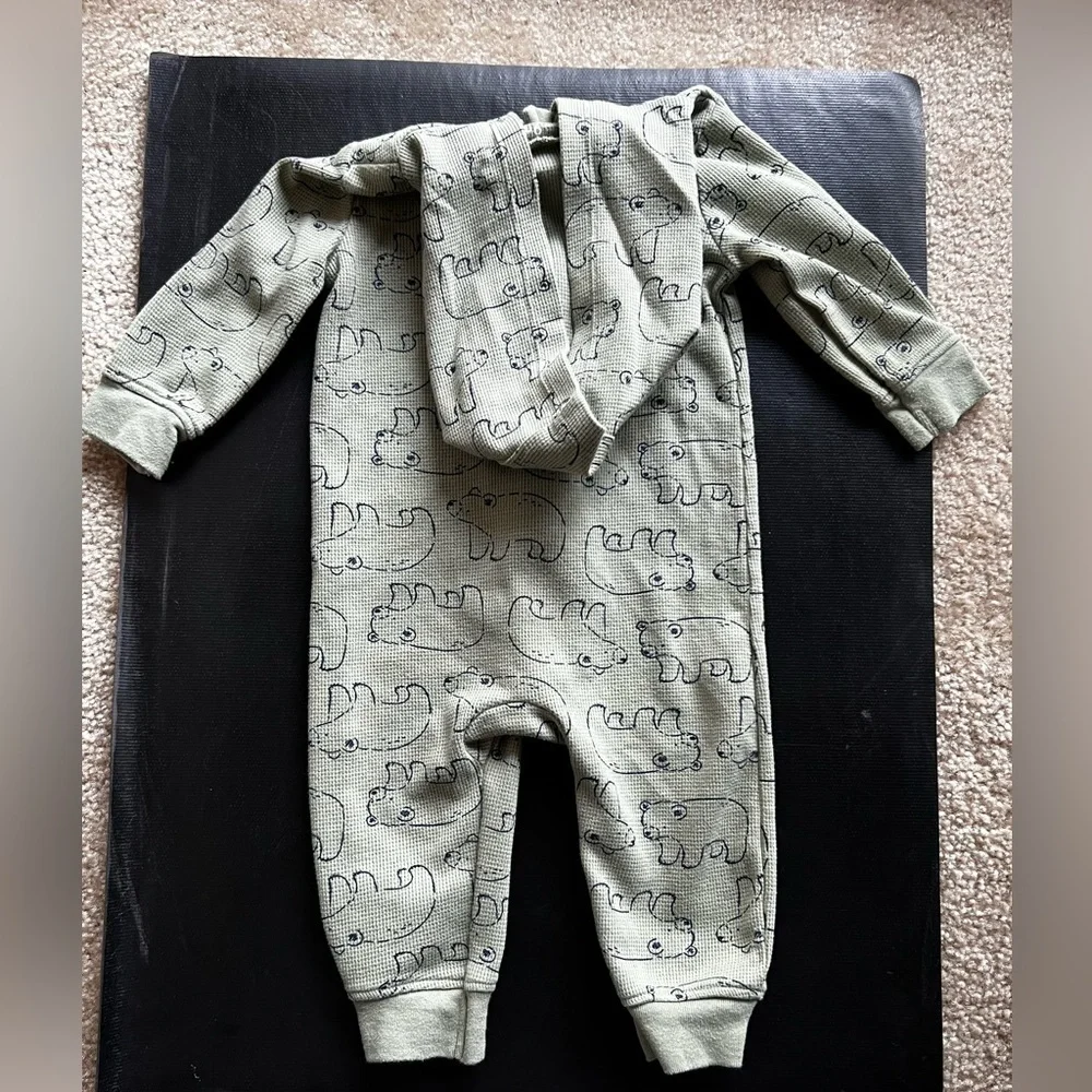 Infant baby 9M Carter’s green zip up jumpsuit